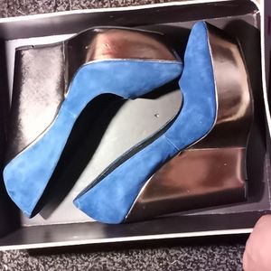 Aldo Womans Blue Suade Wedge Heels size 6